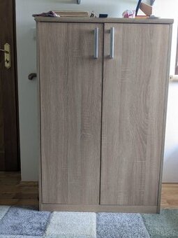 skříň  IKEA 110 x 72 x 36, zánovní