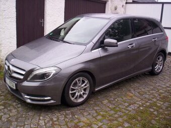 Mercedes-Benz B180 i, 1.6, 115kW, Blue Efficiency