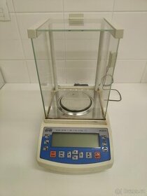 Lékárenská/laboratorní váha Radwag