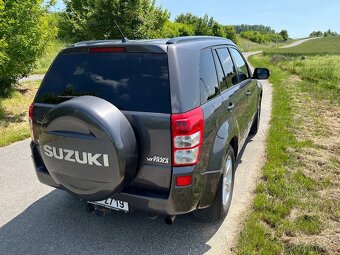 Suzuki Grand Vitara 2.4