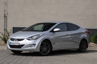 Hyundai Elantra 1.6i /aj na splátky/