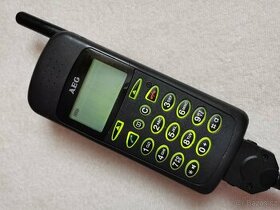 Mobilní telefon AEG D 9040