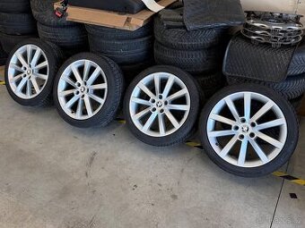 Alu kola 18” Škoda 225/40 R18 - 6mm Barum