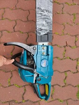 Nová pila MAKITA DCS6401