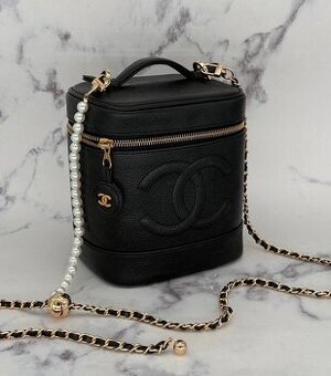 Chanel Caviar Vanity Case