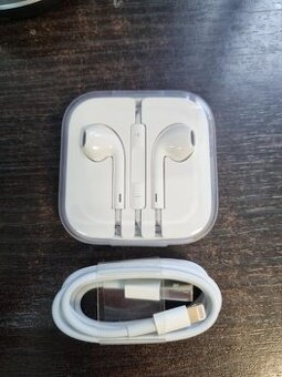 Sluchatka Apple + kabel