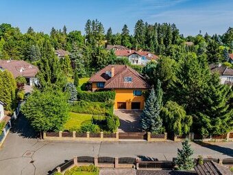 Prodej rodinného domu 413 m², Kamenice - Olešovice