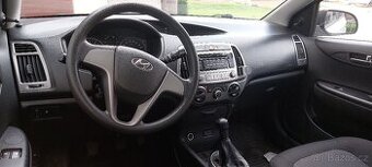 Hyundai i20 2013 facelift - 1