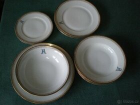 STAROŽITNÉ NÁDOBÍ