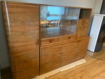 Retro dřevěná komoda + skříň (vitrína), cena dohodou – Hrade