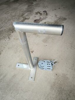 Držák antény. Stav nového.