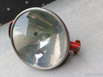 Velké světlo ERA původně pro velké vozy Praga Tatra