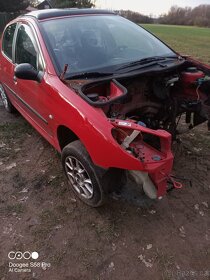 Peugeot 206  1.4 55kw r.v 99