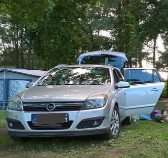 Opel Astra H Caravan 1,9 CDTI