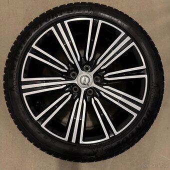 Zimní kola Volvo V60/S60 235/45 R18 Dunlop