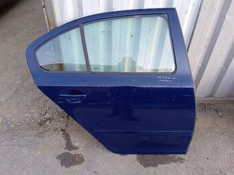 Pravé zadní dveře Octavia 2 sedan facelift.