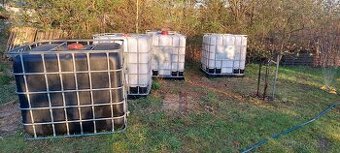 IBC nádrž kontejner na vodu 1000l