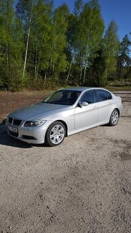 BMW E90 325i
