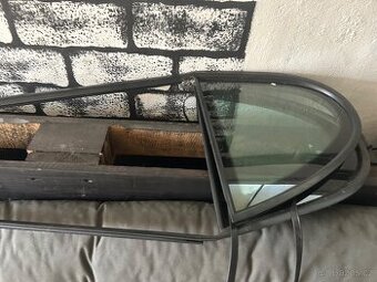 Nové zadní okna Seat Leon 1m