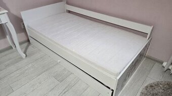 Dětská dívčí postýlka s motivem pohádky Sofie První