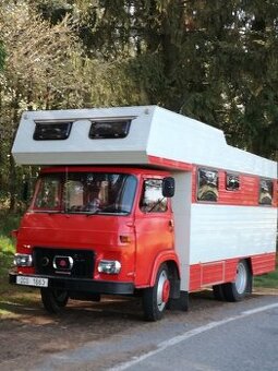 Avia 30 camp ve velmi pěkném stavu