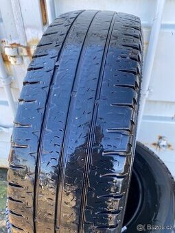 Michelin Agilis 225/75 r16