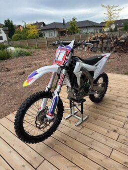 Motokros Kawasaki KX 450 - 1