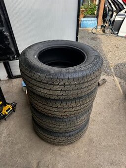 Celoroční pneu 235/65 R16C