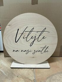Uvítací cedule ,,Vítejte na naší svatbě´´