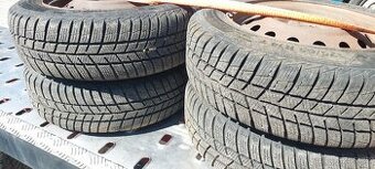 Yaris pneu s disky zimní 175/65 r14