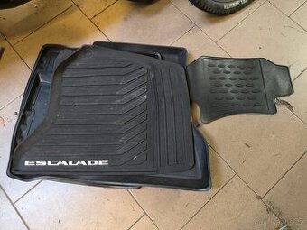 Cadillac Escalade gumové koberce
