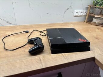 PS 4 + ovladač - 1