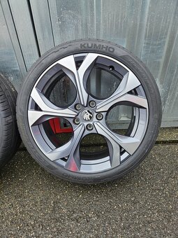 Letní alu kola Elias 19" Škoda Octavia IV 225/40 R19