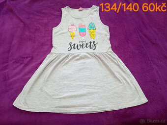 šaty a topy mix velikostí