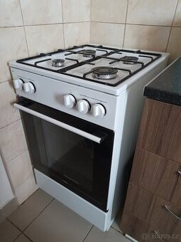 Prodám plynový sporák Mora
