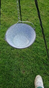 Kotlík na guláš trojnožka