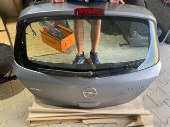 Víko kufru Opel Corsa D 1.2 2008