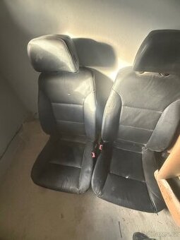 BMW e60 e61 interiér sedačky -