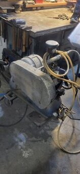 Dvouválec kompresor na vzduch