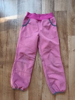 Softshellové kalhoty vyteplene vel.116