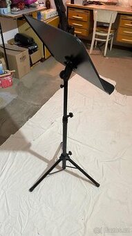 Pultový stojan na noty