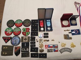 Sbírka - vojenské odznaky, nášivky, medaile