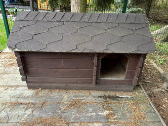 Větší bouda pro psa