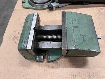 Prodám strojní svěrák