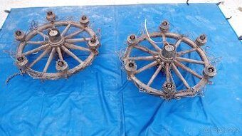 Starožitný lustr z loukoťového kola