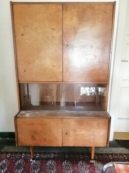 Retro skřin prosklena