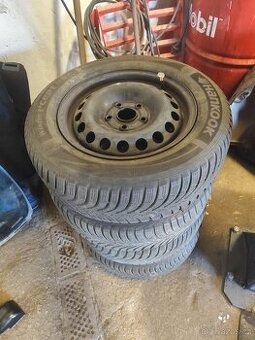 Plechová kola se zimním pneu hankook 195/65r15