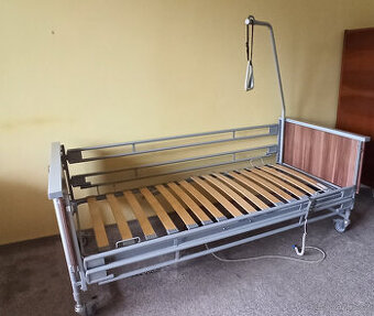 Elektricky polohovací postel