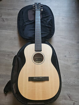 Nová celomasivní cestovní elektroakustická kytara FURCH