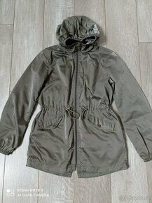 Parka s kapucí